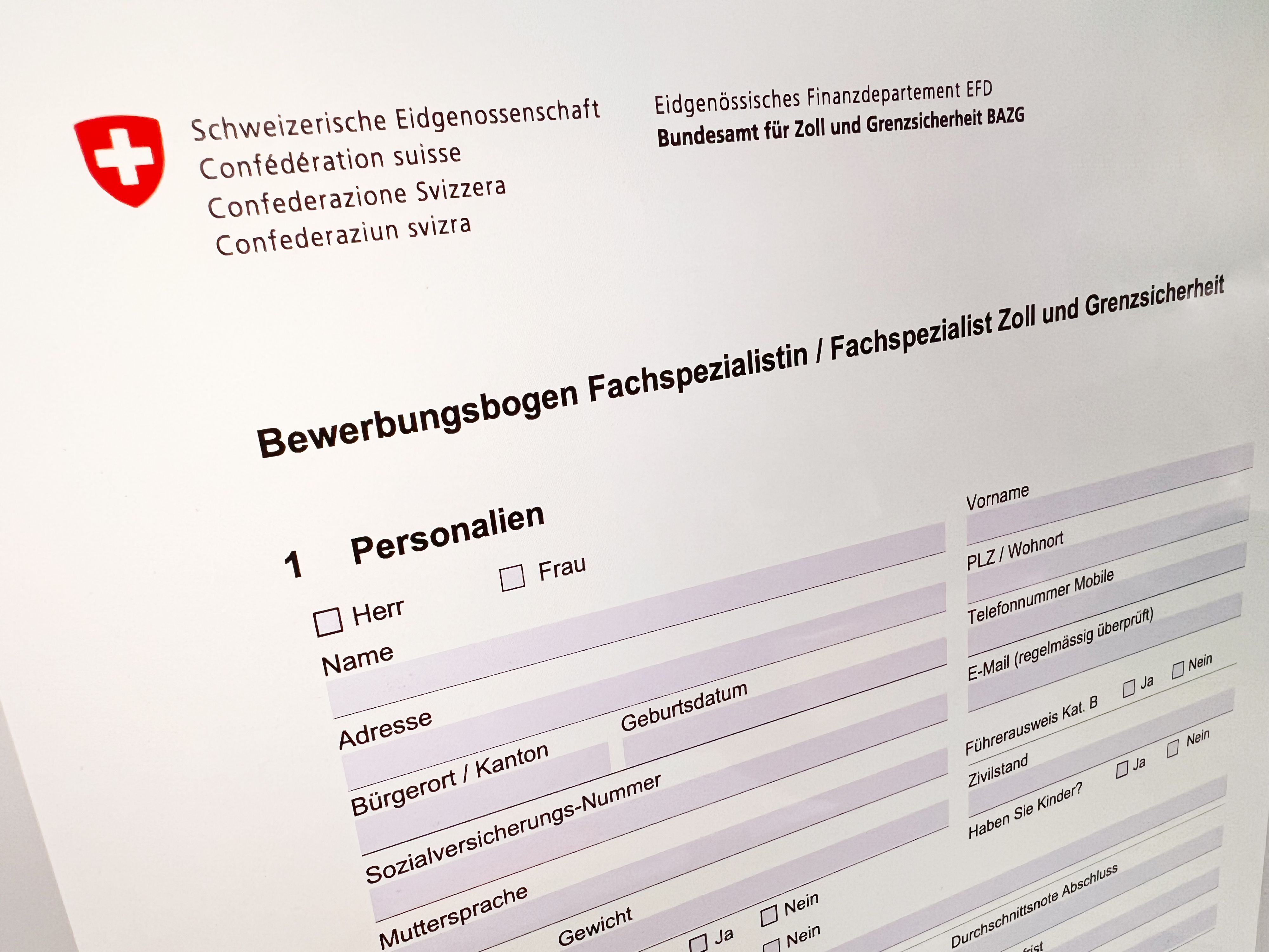 Reiche deine offizielle Bewerbung ein